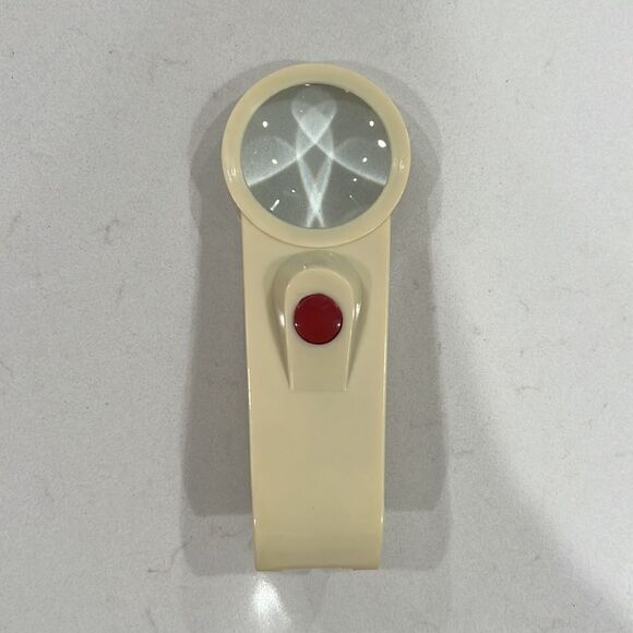 Vintage Illuminated Torch Magnifier. Eagle Brand. 1960s - Picture 2 of 2